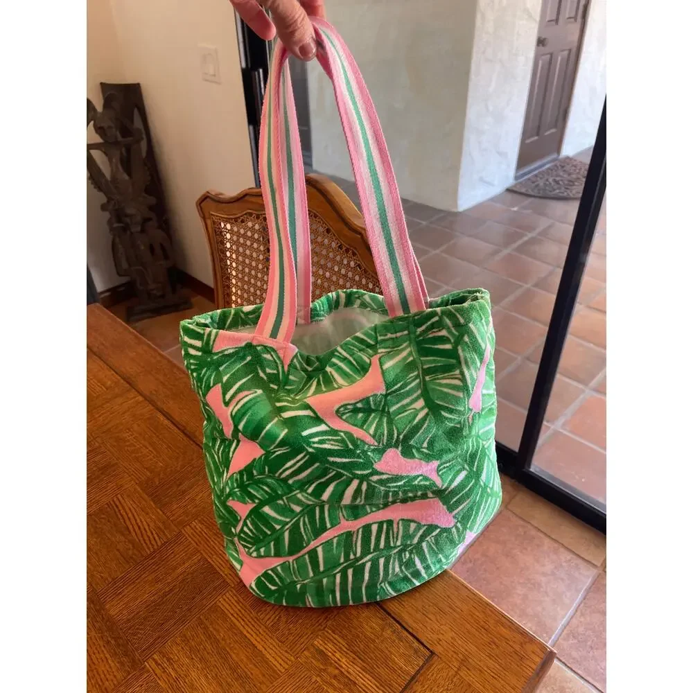Lilly Pulitzer Towel Tote, Conch shell Pink